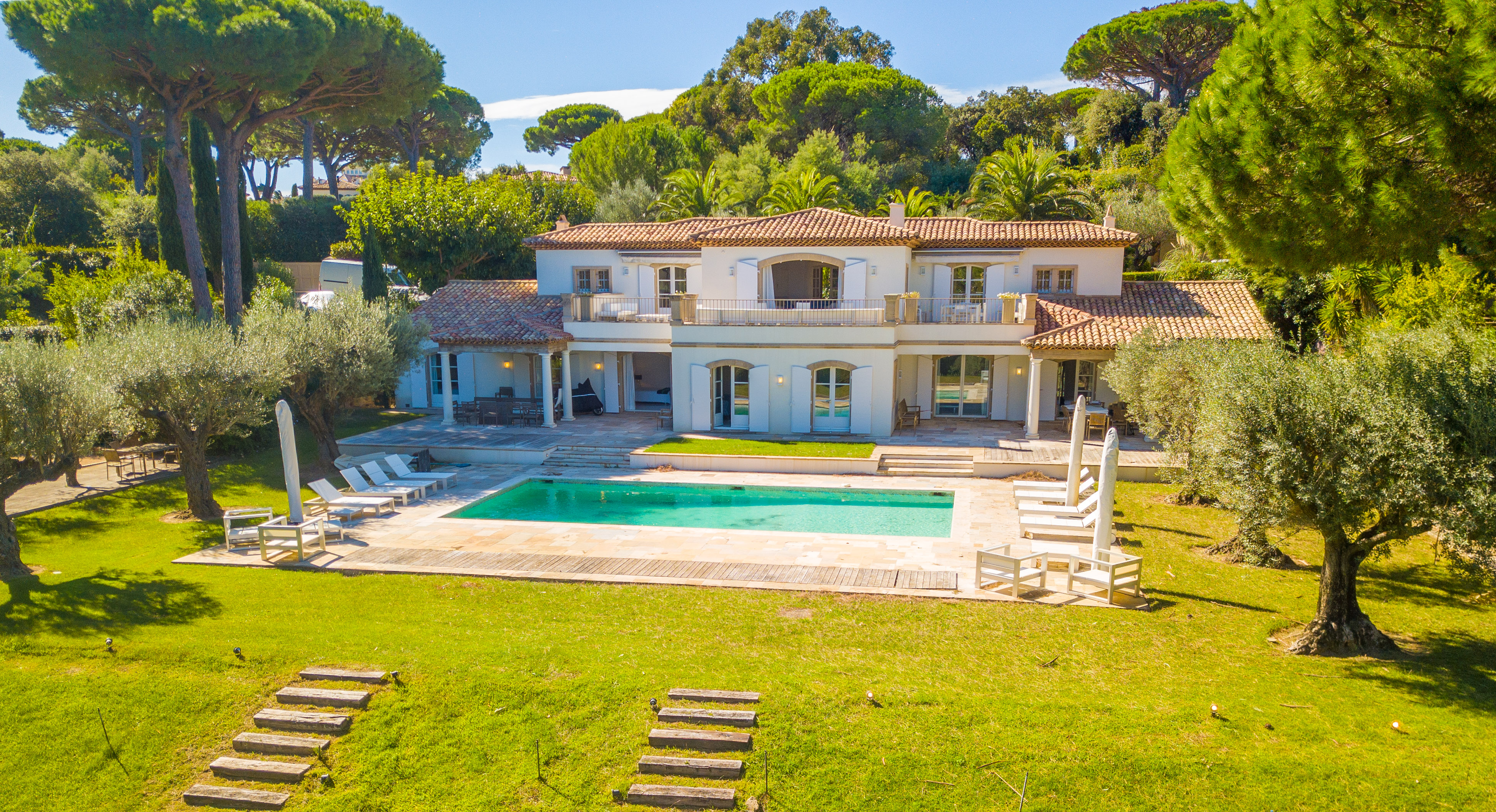 vente Villa de 400m2 dans les Parcs de SaintTropez Alex Agency